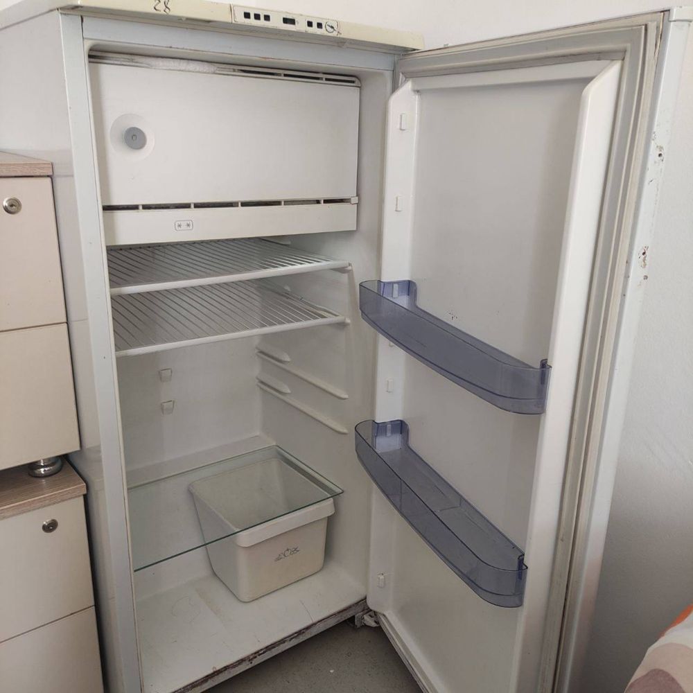Продам холодильник срочно за 30 тыс