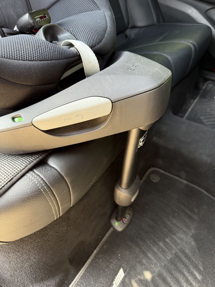 Детско столче за кола Cybex Sirona G i-size plus с база