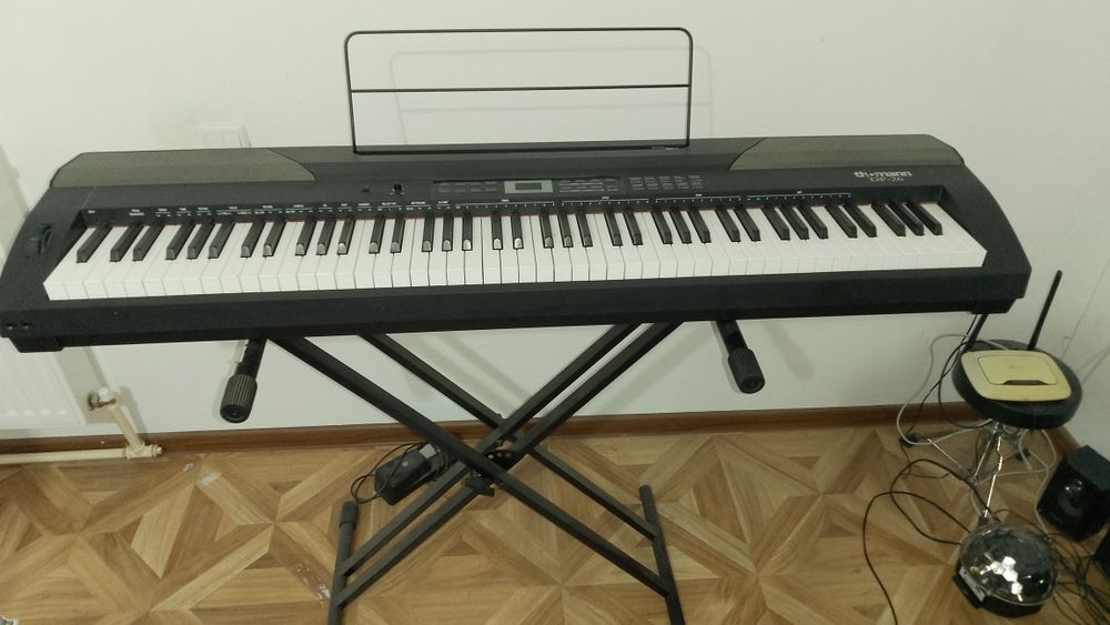 Pian electric de vânzare