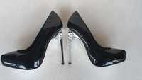 Нови обувки BEBE от естествена кожа, черен лак, номер 37