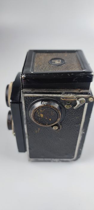 Aparat foto vintage Rolleicord, de colecție.