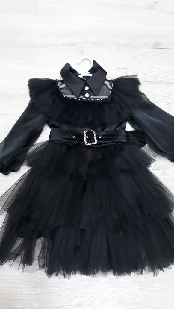 Черное платье девочке нарядное 
wednesday