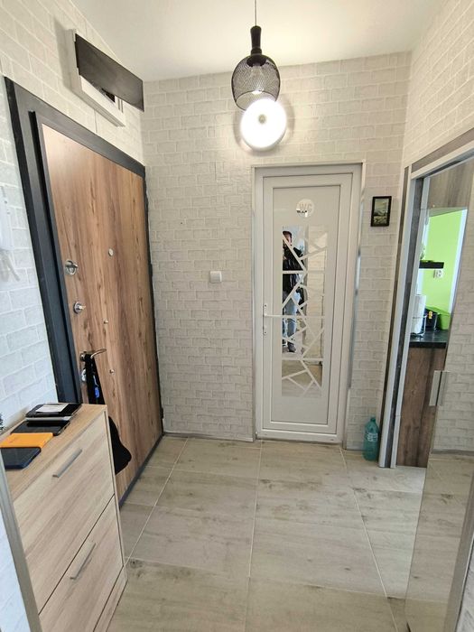 Дава се под наем Двустаен апартамент в Перник, Изток - 47 кв.м за 357 € - Снимка #5