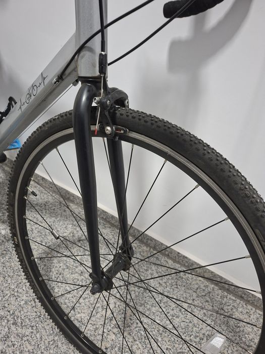 Cursiera / gravel  triban rc120  Xl cu frâne pe saboti