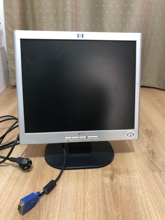 Monitor HP. 16,5 inch defect, nu se pornește