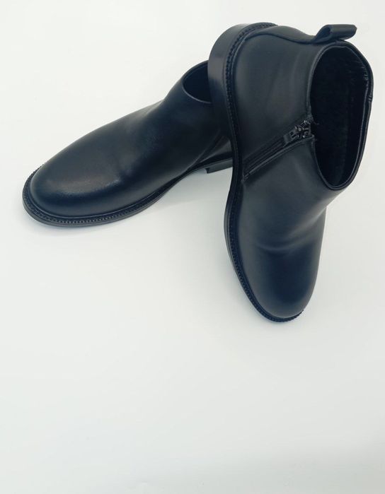 Safok 41 razmer sotiladi  òzimga katta keldi shuning uchun sotmoqchima