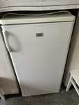 Frigider, marca Zanussi, stare foarte buna, congelator de 14 L, raftur