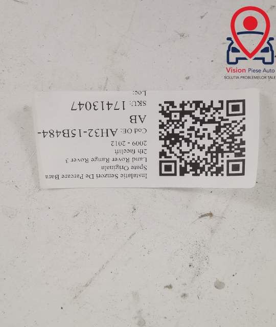 Оригинална инсталация на парковъчни сензори за задна броня Ленд Роувър