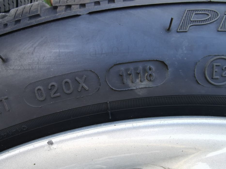 Оригинални Джанти БМВ 18 цола зимни гуми  MICHELIN PILOT ALPIN 4 225/4