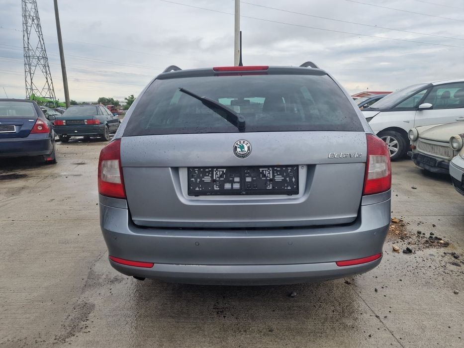 Dezmembram Skoda Octavia 2 Facelift, an 2011, 1.6 TDI cod CAY