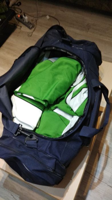 Compleuri , echipament baschet, volei