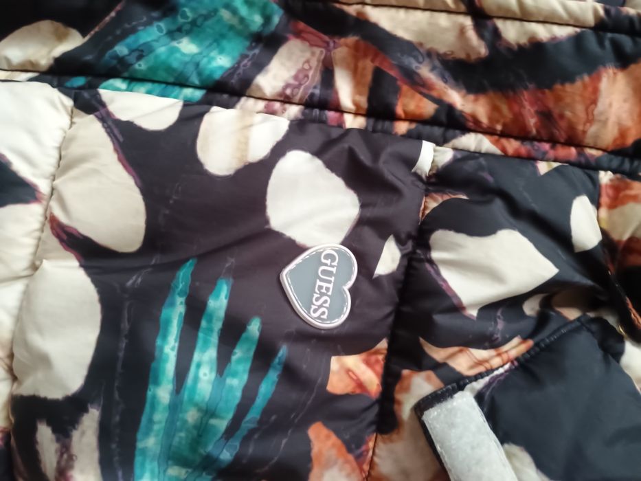 Детско яке Guess 6/7