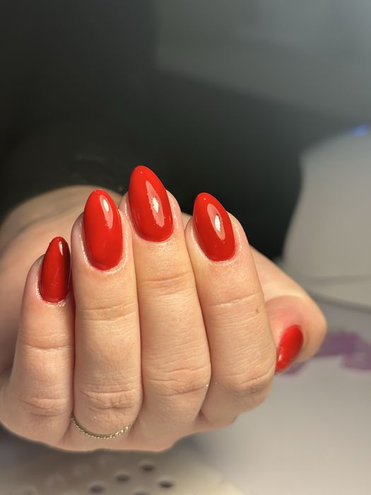 MANICHIURA oja semipermanenta si constructie gel