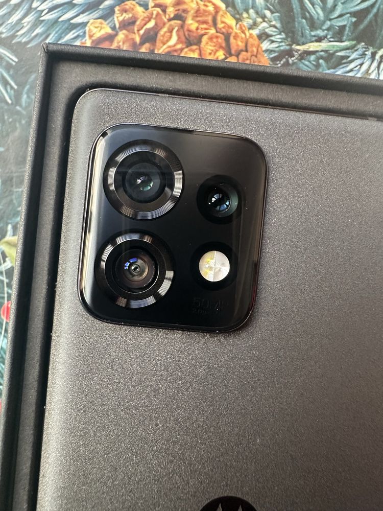 Motorola Edge 40 Pro 12/256gb
