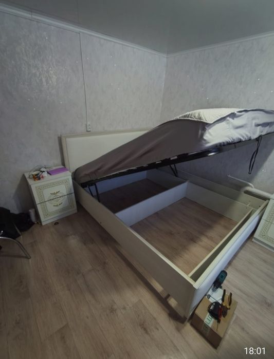 Продам кровать двух спалка