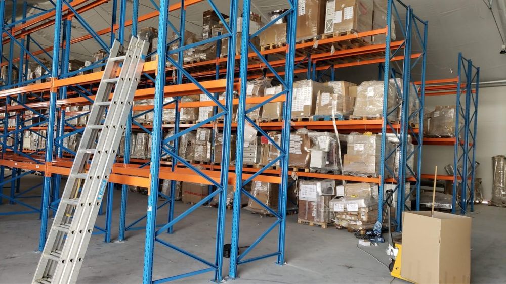 Rafturi metalice noi si second hand