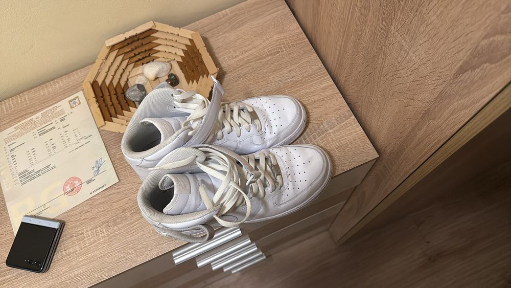 Чисто нови кецове