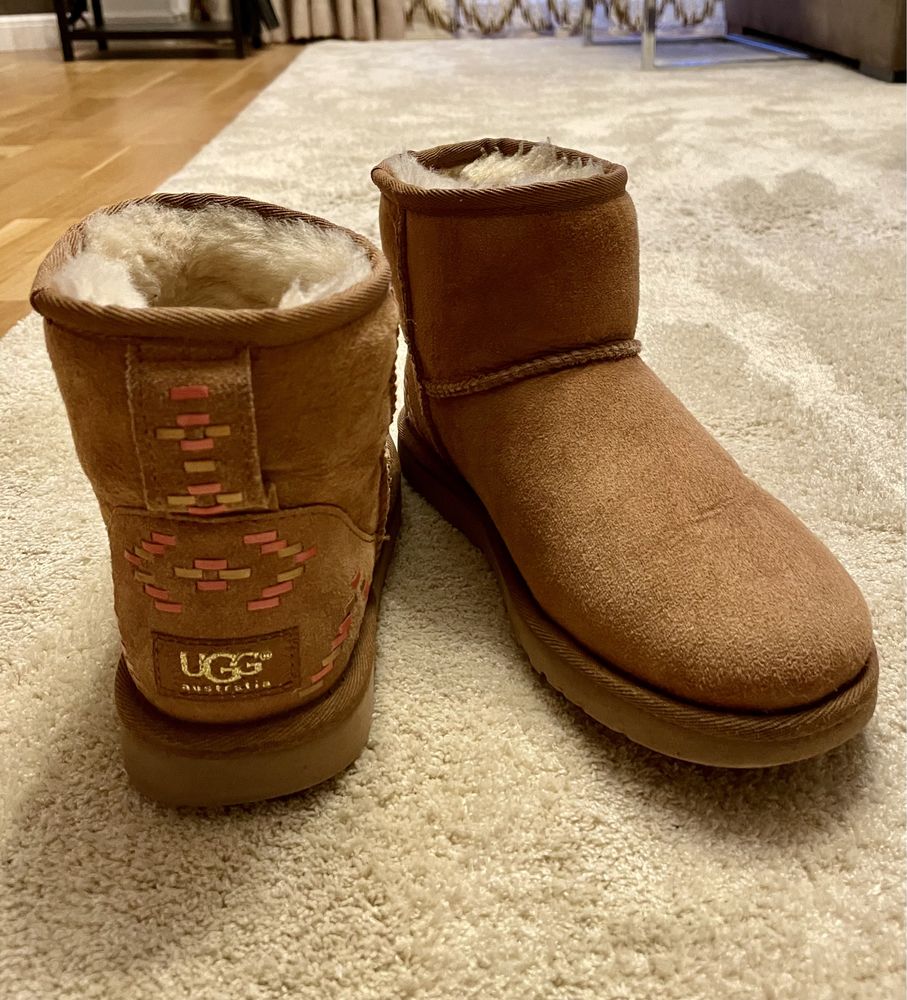 UGG scurte camel autentice