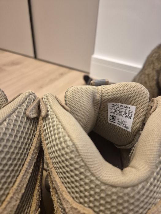 Yeezy dsrt bt rock 37 ⅓