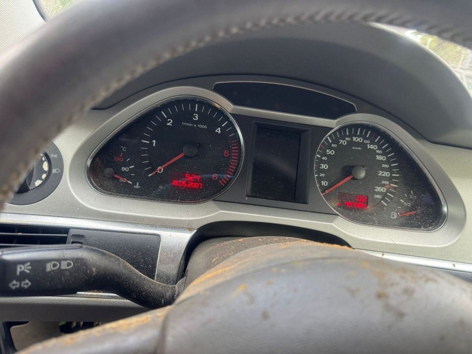 Audi A6 2.7 TDI – 2007 – 180 CP – Automată

Mașina este în stare bună,