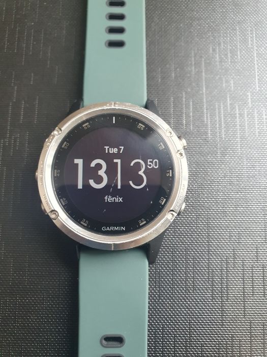 Часовник Garmin Fenix 5Plus