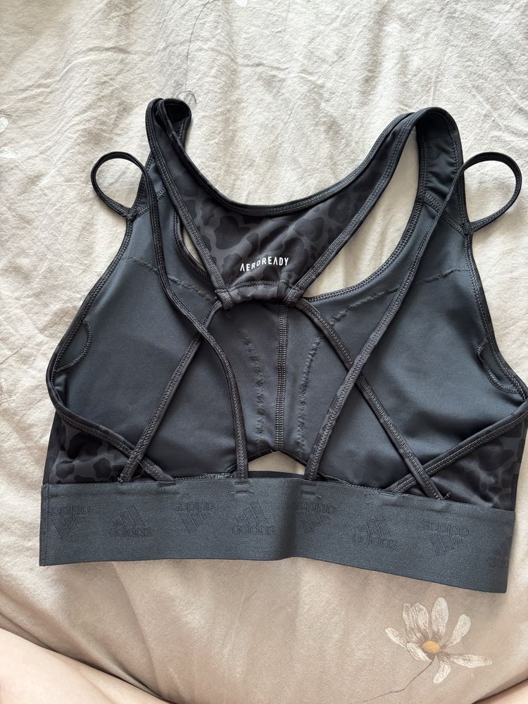 Спортен сутиен Adidas