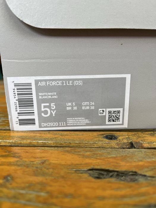 Обувки Nike Air Force 1