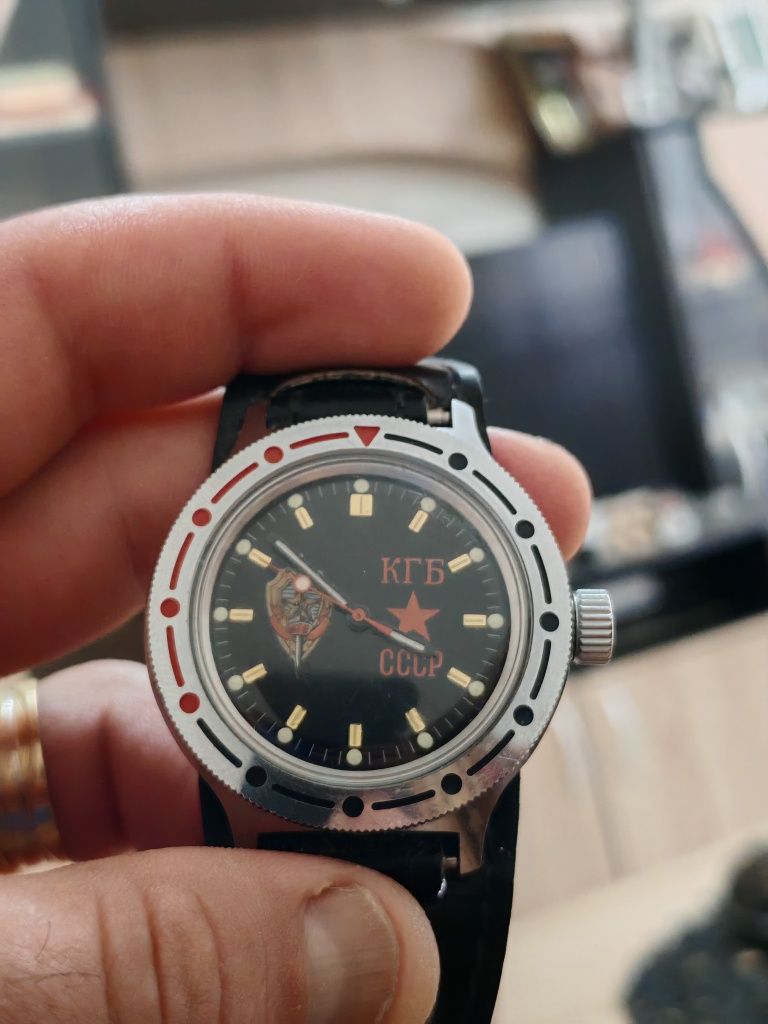 Продавам мъжки часовник руски 300лв