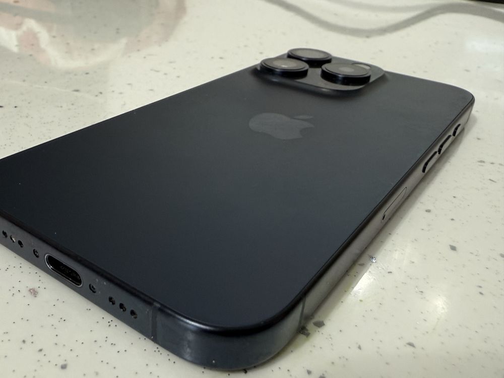 Iphone 15 Pro ГАРАНЦИОНЕН!