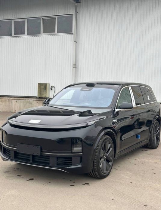 Srochna li9 qora ga qora salon