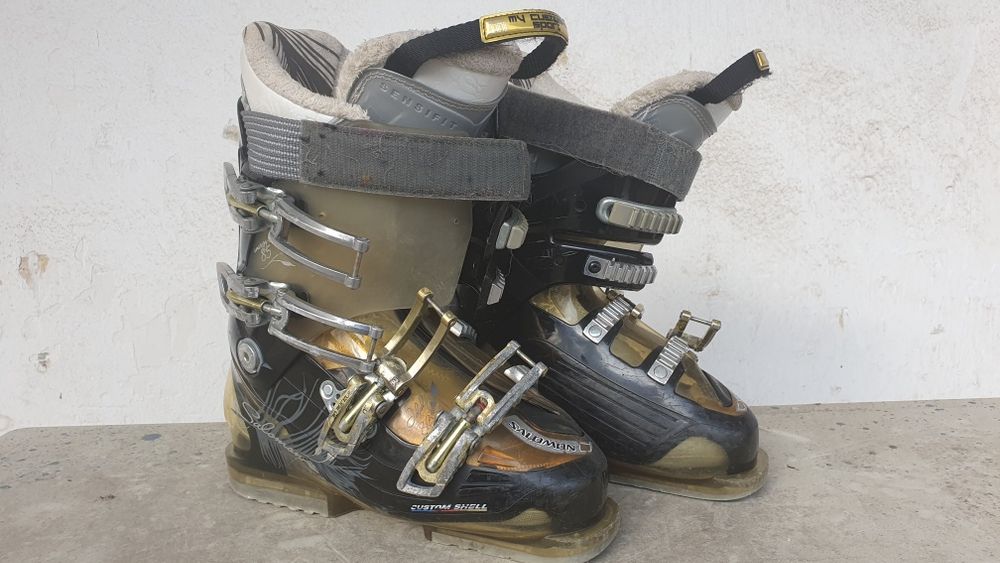 Clăpari copii si alte echipamente de iarnă