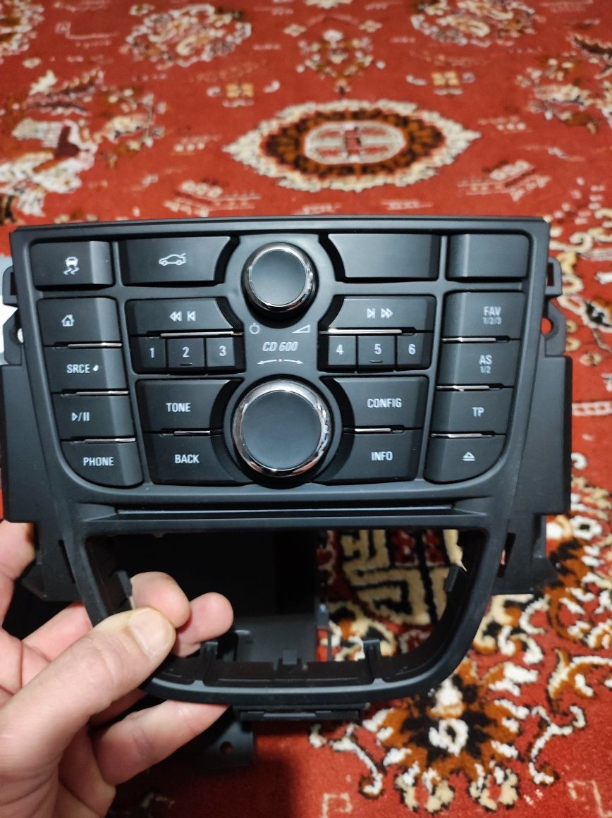 Radio cu MP3 și car kit Opel Astra J