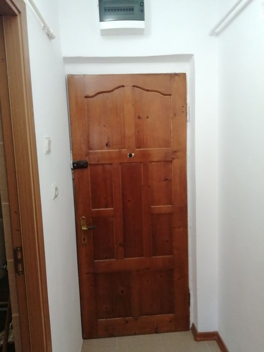 Garsonieră de vinzare în Tg Jiu pe strada constructorilor etaj 2, conf