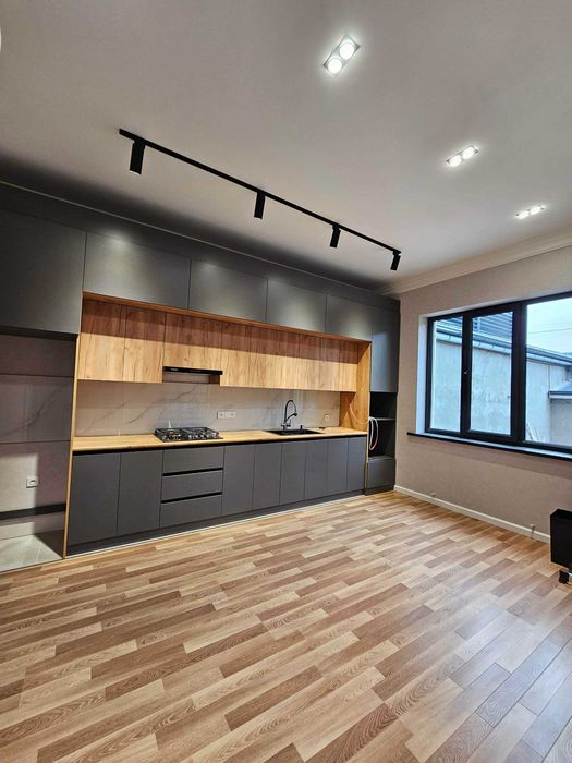 Продается новый евродом 2.5 соток 6 комнат на хасанбае