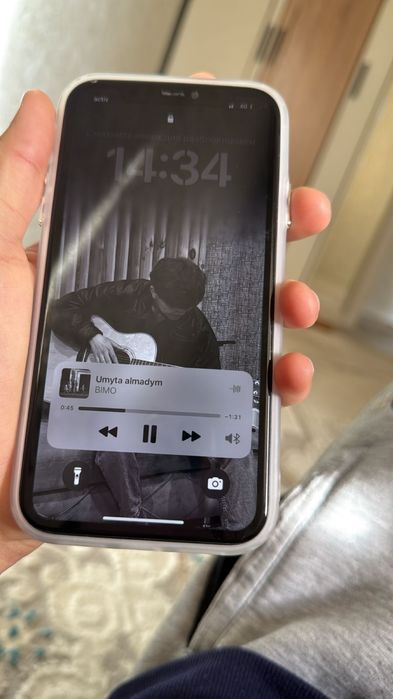 iPhone 11