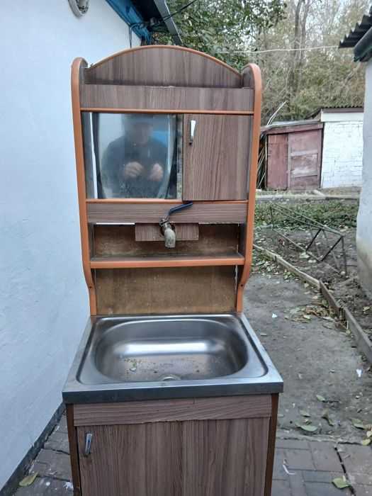 Умывальник був хорошем состоянии