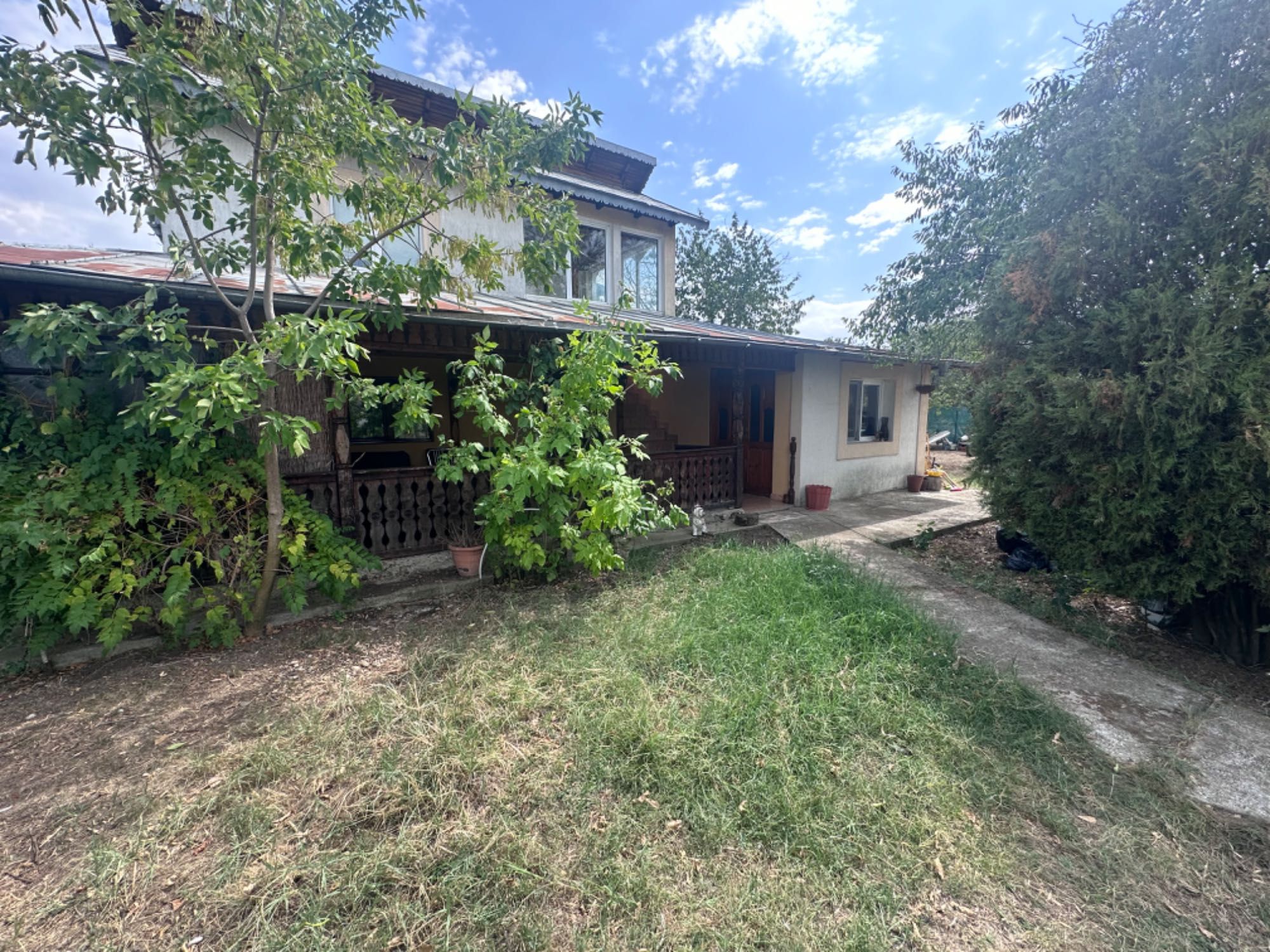 Casa la 8 km de Slatina