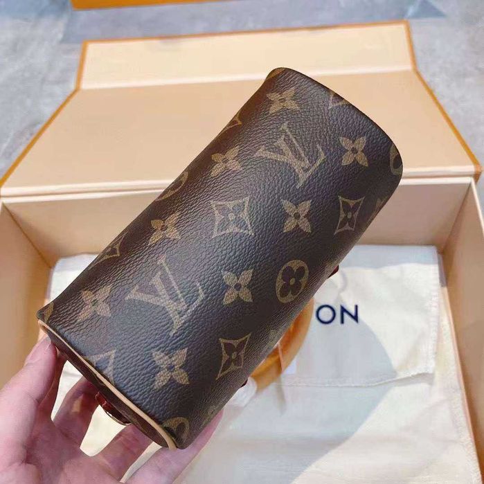 Geantă pentru femei Louis Vuitton nano speedy
