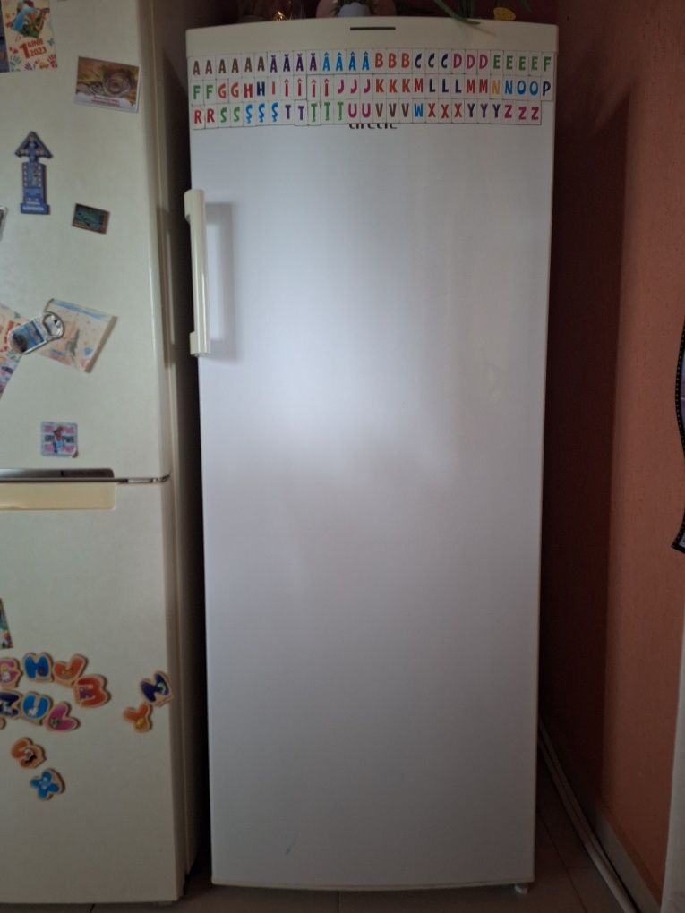 Congelator Artic, vertical 150 cm, 6 sertare