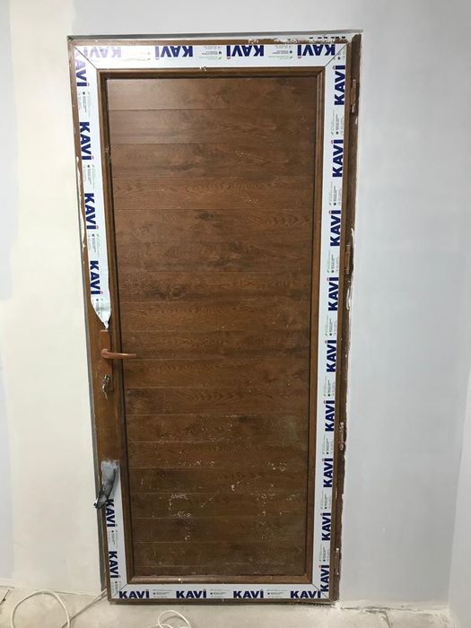 Пластиковые двери