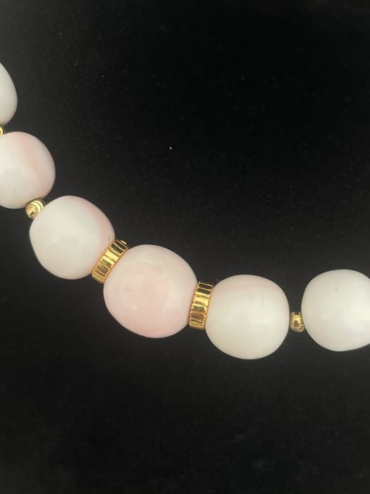 Колие  коралова огърлица   от ангелска  кожа