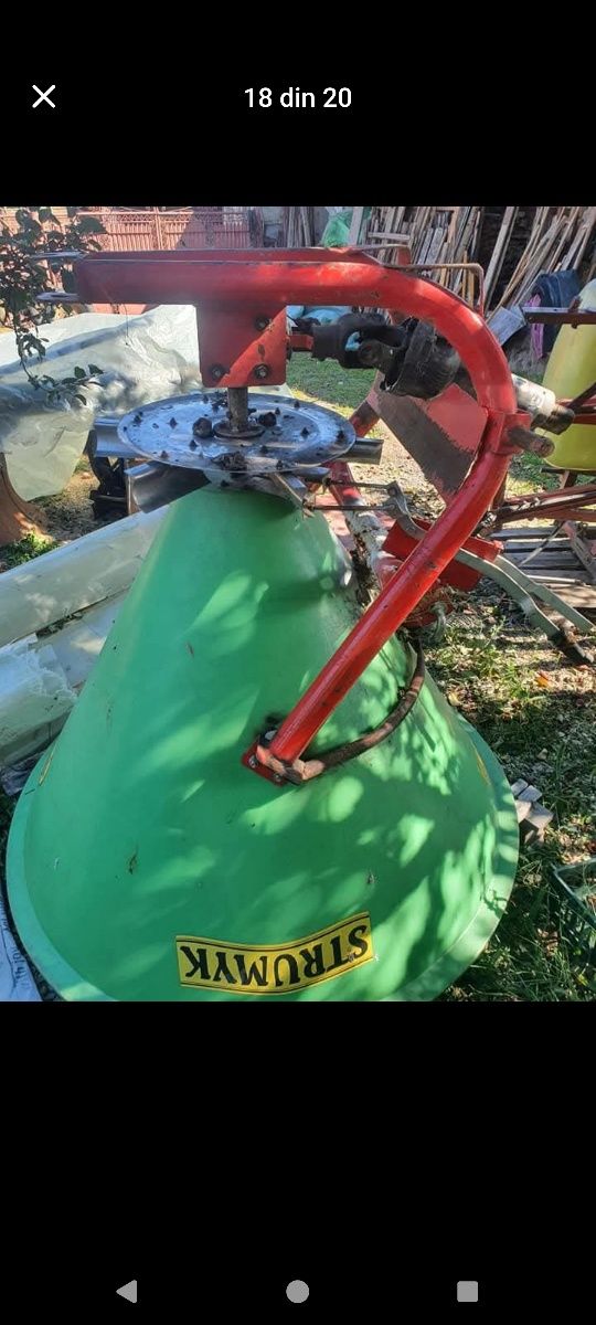 Vând tractor si utilaje agricole.