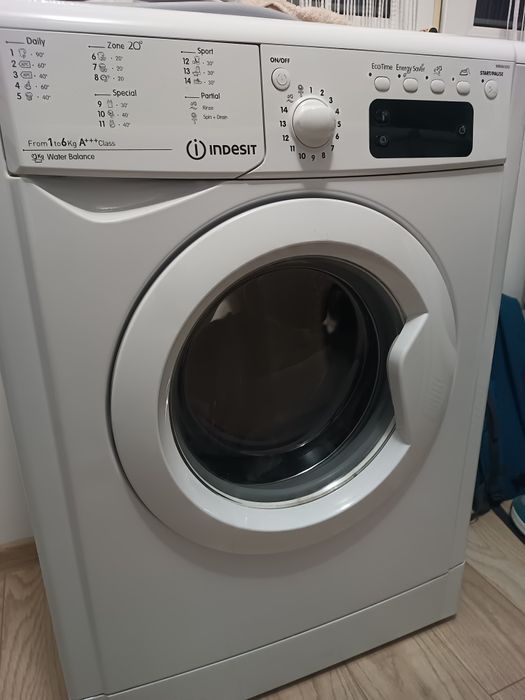 Mașină de spălat Indesit