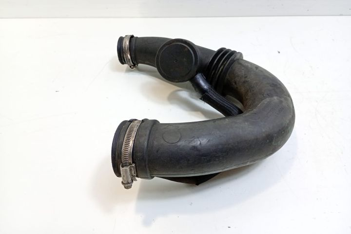 Tub admisie aer 8200280084 Renault Clio a 2-a generatie