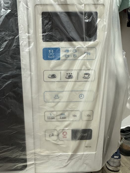 Vând cuptor cu microunde Samsung