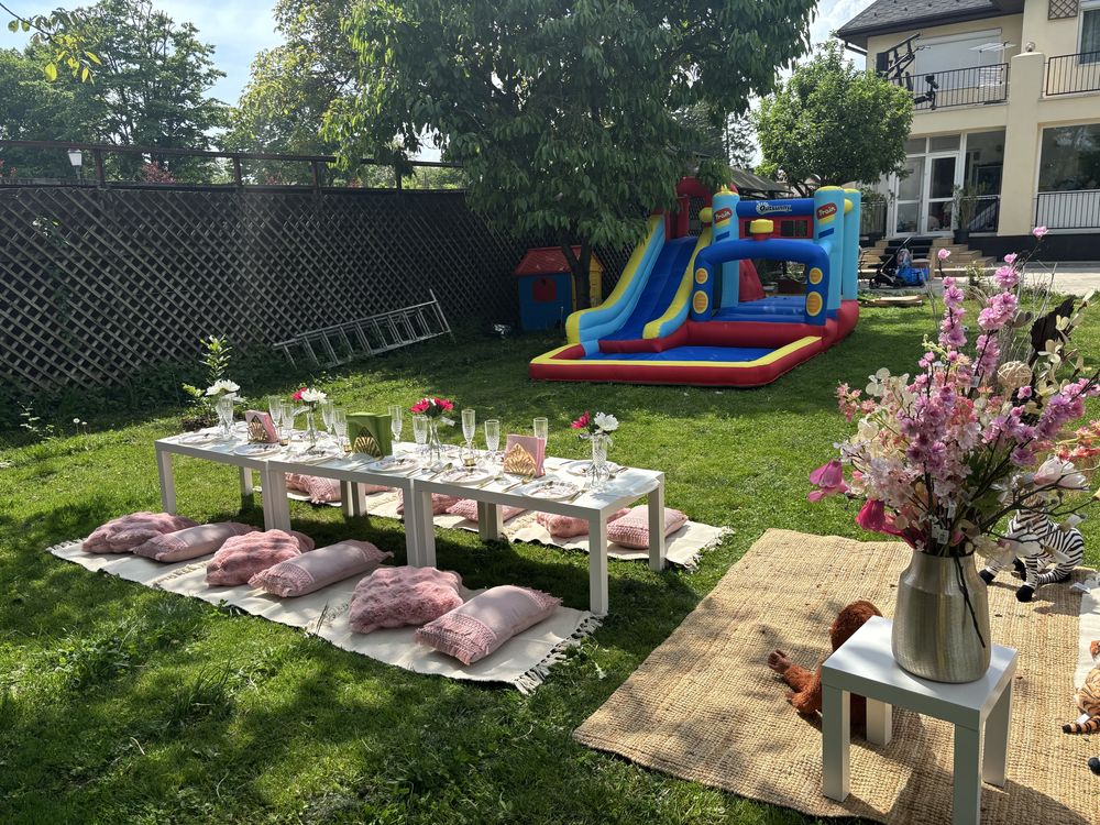 Închiriere Castel Alb Gonflabil cu Tobogan + Pachet Complet Petrecere!