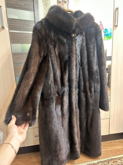 Продам шубу норковую