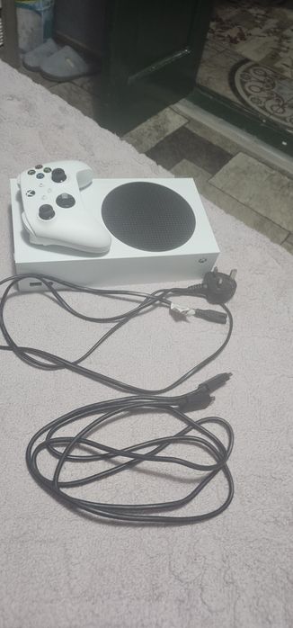 Xbox one s  folosit doar 3 luni