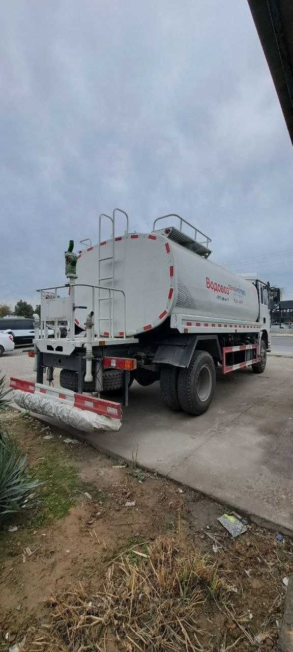 Янги Водовоз SHACMAN L3000/15КУБ/1 МОСТ сотувда тайёр.