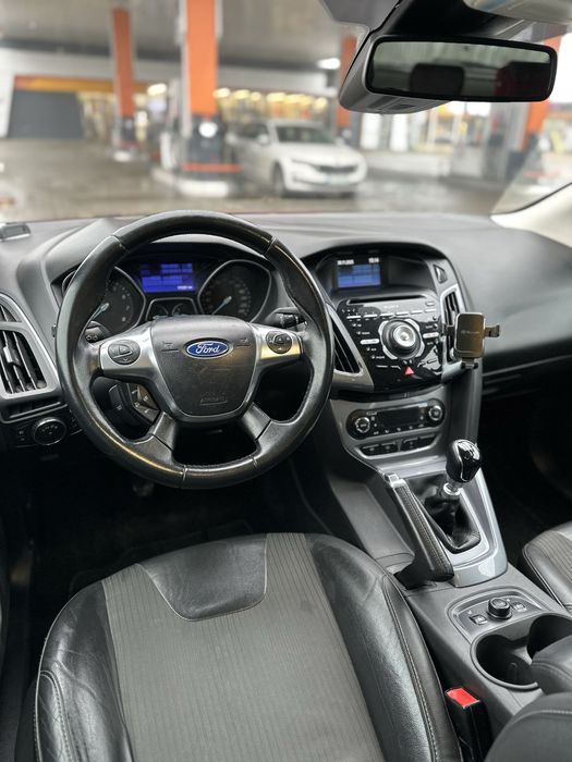 Ford Focus Titanium 1.6 2013 150cp